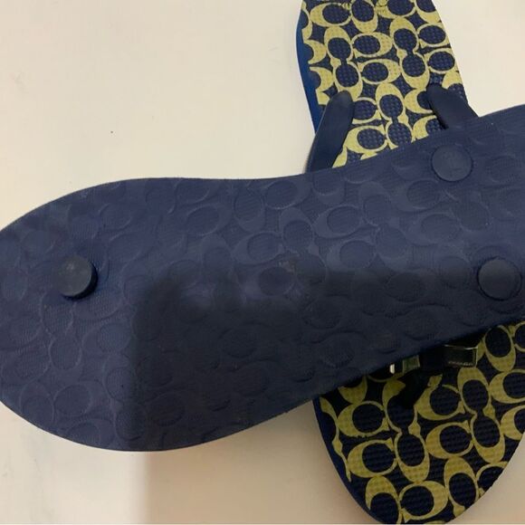 Coach Amel Blue and Tan Rubber Signature C Flip Flop Sandals Silver Bow Size 7-8 - Picture 8 of 10